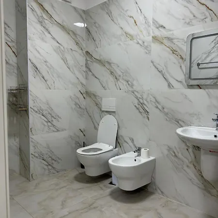 Dennys Lincoln Center *