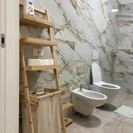 Dennys Lincoln Center Apartment