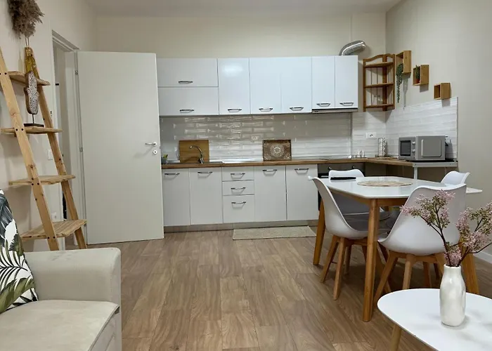 Dennys Lincoln Center Tirana